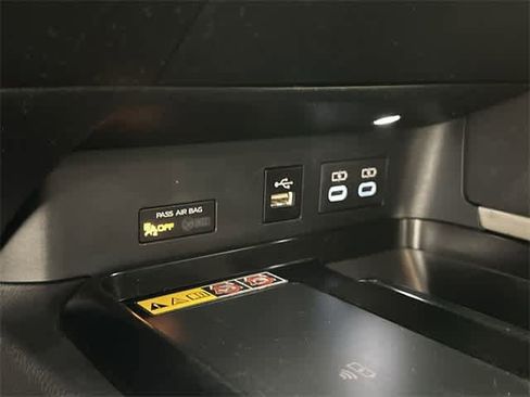 Used 2025 Toyota Camry LE image 25