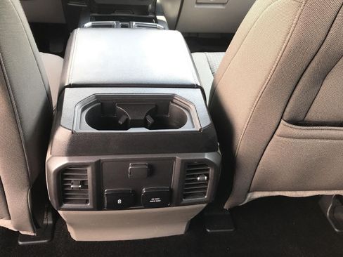 Used 2018 Ford F150 XLT w/ Equipment Group 302A Luxury AWD/4WD image 9