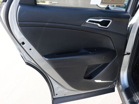 Used 2025 Kia Sportage LX FWD image 12