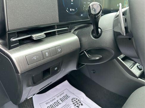 Certified 2024 Hyundai Kona SEL w/ Convenience Package image 19