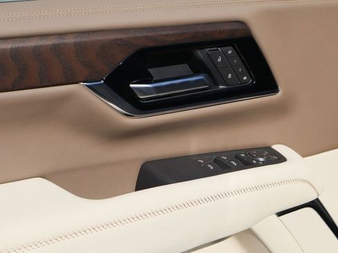 New 2026 GMC Yukon XL Denali w/ Denali Reserve Package image 15