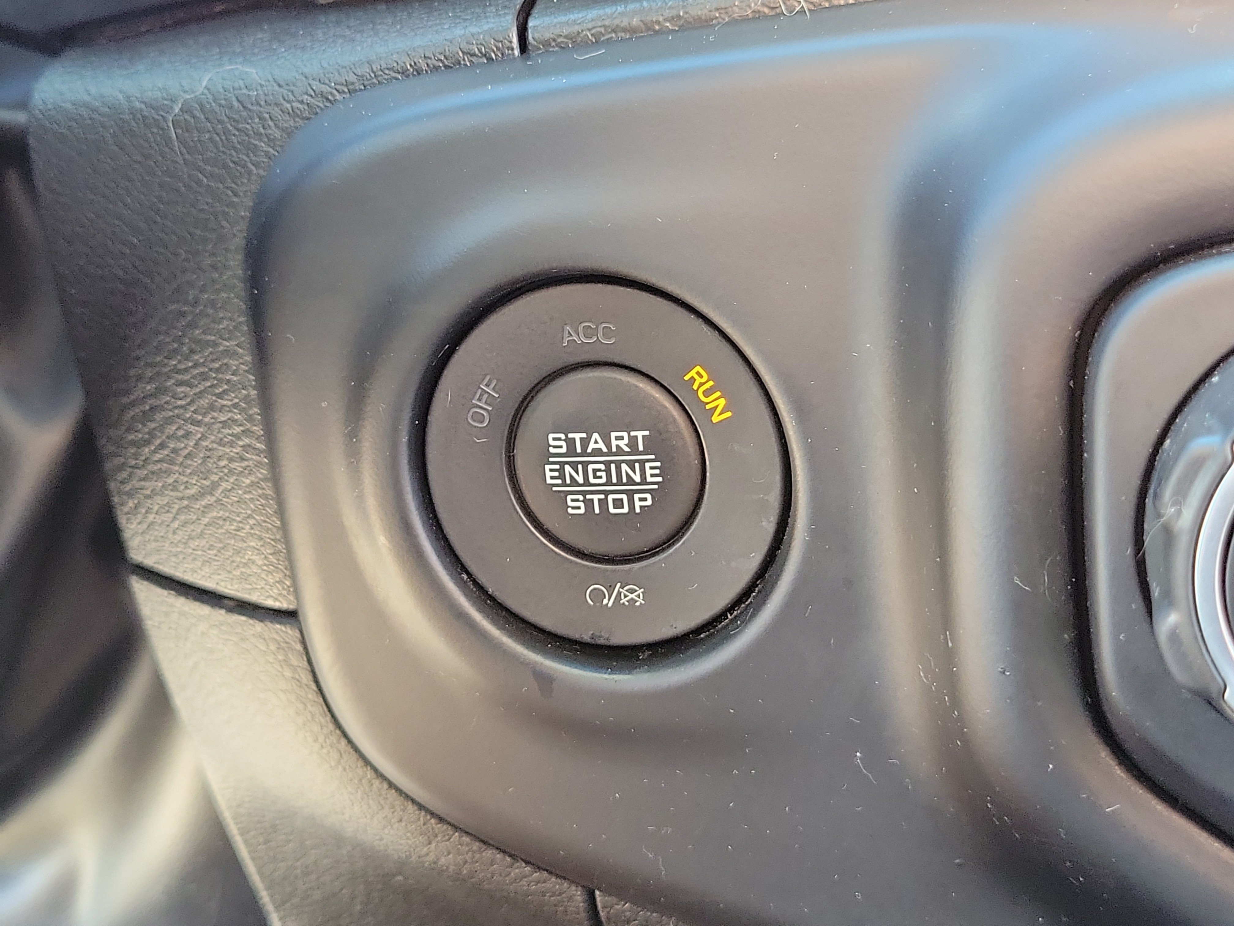 Used 2023 Jeep Wrangler Unlimited Sahara AWD/4WD image 29