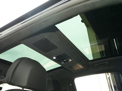 Used 2026 Bentley Flying Spur Azure image 20