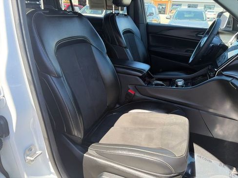 Used 2023 Jeep Grand Cherokee L Laredo AWD/4WD image 37