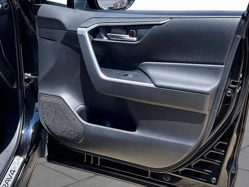 Certified 2025 Toyota RAV4 XLE w/ Convenience Package FWD image 23