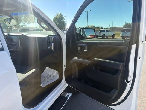 Used 2018 Chevrolet Silverado 1500 LT w/ Trailering Package AWD/4WD image 27