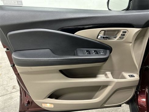 Used 2022 Honda Pilot Elite image 17