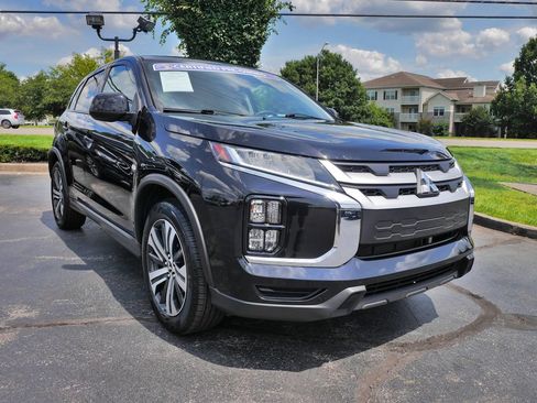 Used 2025 Mitsubishi Outlander Sport ES AWD/4WD image 3
