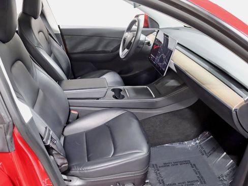 Used 2021 Tesla Model Y Long Range image 32