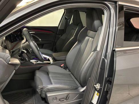 Used 2025 Audi Q5 Premium Plus w/ Premium Plus image 7