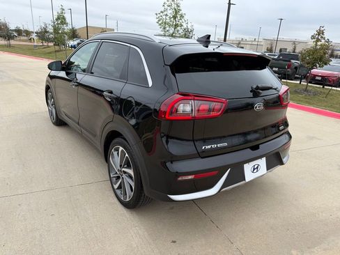 Used 2019 Kia Niro Touring image 7