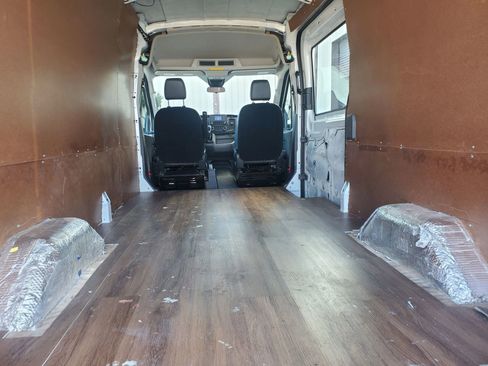 Used 2020 Ford Transit 250 Medium Roof w/ Load Area Protection Package image 26