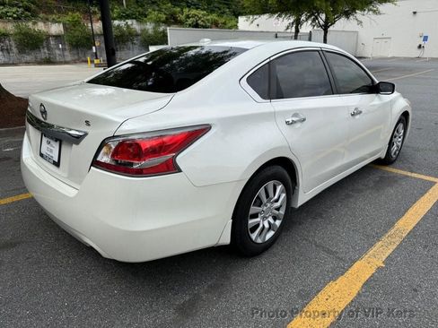 Used 2015 Nissan Altima 2.5 S w/ Power Driver Seat Package FWD image 5