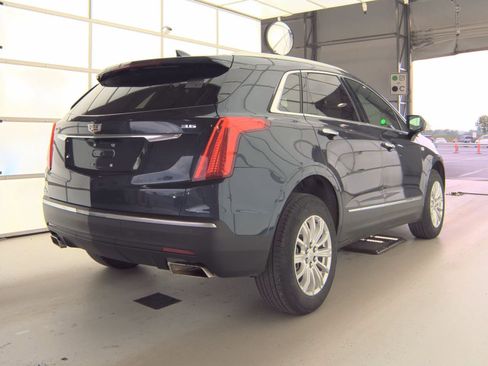 Used 2018 Cadillac XT5 FWD image 6