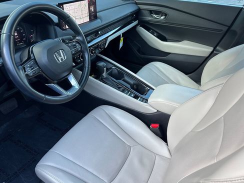 Certified 2023 Honda Accord Touring image 4
