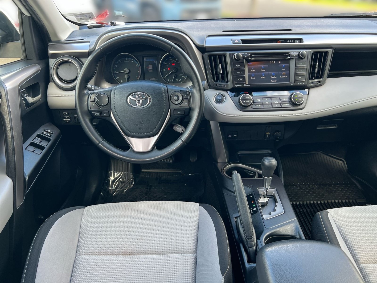 Used 2018 Toyota RAV4 XLE w/ Plus Extra Value Package AWD/4WD image 22