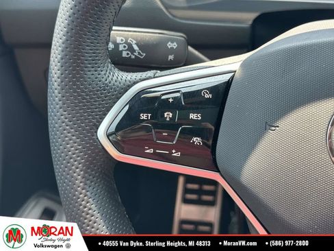 Certified 2024 Volkswagen Tiguan SE R-Line FWD image 25