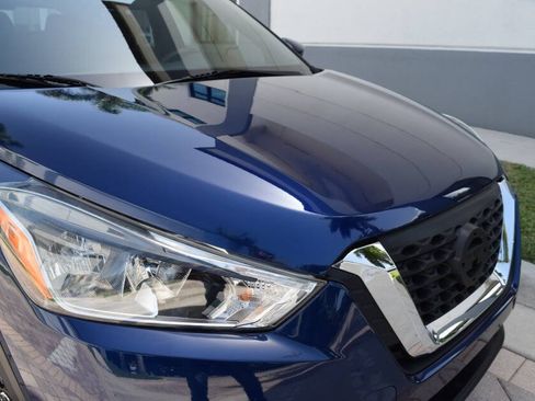 Used 2018 Nissan Kicks SV FWD image 10