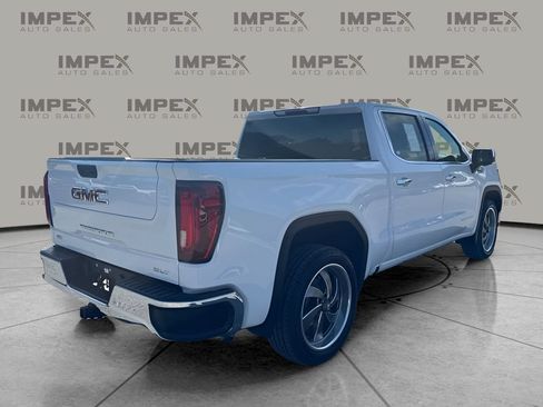 Used 2024 GMC Sierra 1500 SLT AWD/4WD image 4