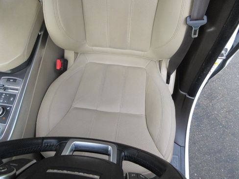 Used 2016 Land Rover Range Rover Sport SE AWD/4WD image 10
