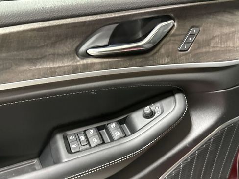 New 2026 Jeep Grand Cherokee Limited AWD/4WD image 22
