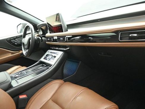 Certified 2023 Lincoln Aviator Reserve w/ Equipment Group 201A image 29