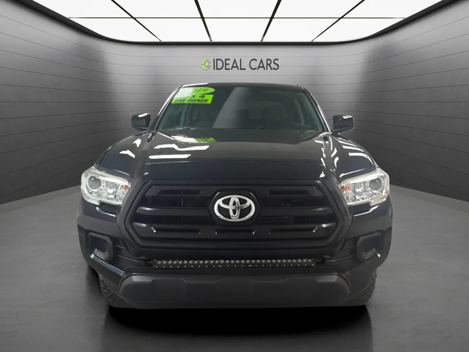 Used 2019 Toyota Tacoma SR w/ SR Convenience Package AWD/4WD image 2