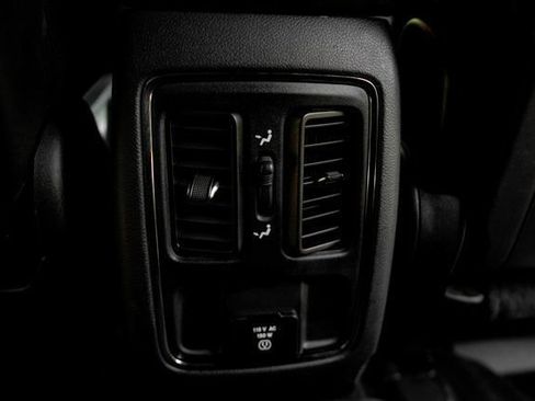 Used 2020 Jeep Grand Cherokee Altitude AWD/4WD image 36