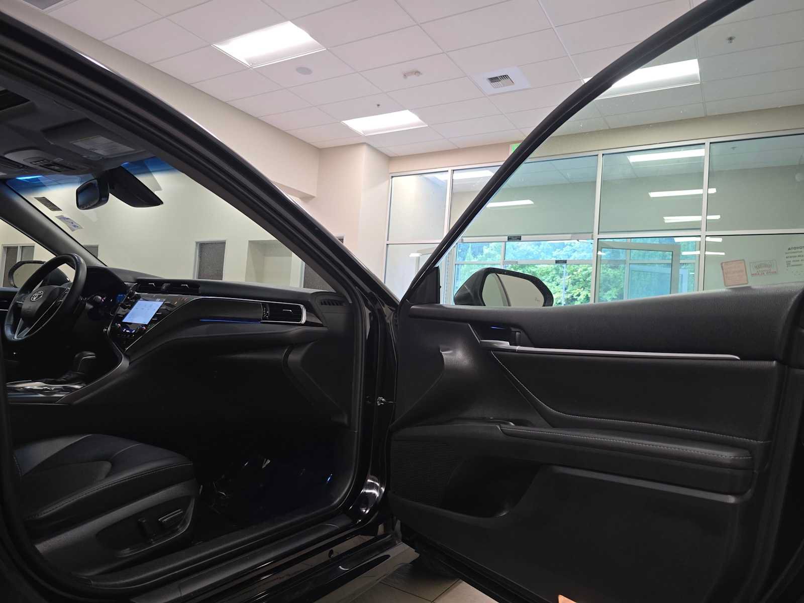 Used 2018 Toyota Camry XSE w/ Audio Package FWD image 29