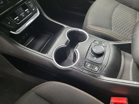 Used 2019 GMC Terrain SLE w/ Driver Convenience Package image 26