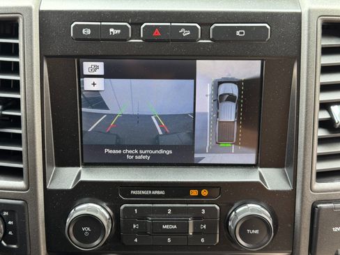 Used 2019 Ford F250 XL w/ Power Equipment Group AWD/4WD image 23
