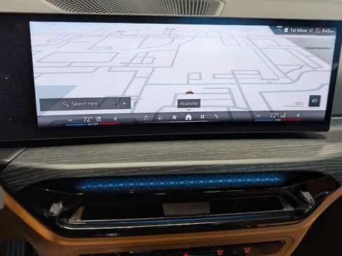 Certified 2025 BMW 330i xDrive Sedan w/ Premium Package image 25