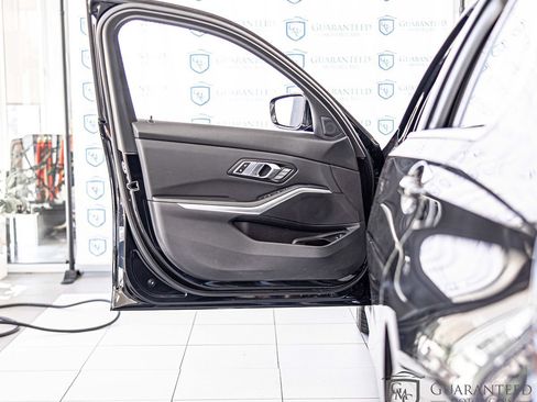 Used 2021 BMW 330i xDrive Sedan AWD/4WD image 32