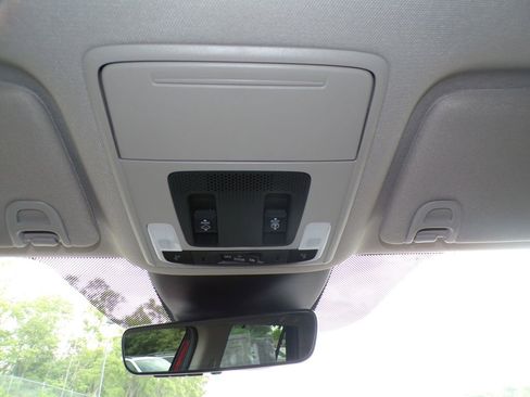 Used 2025 Honda Pilot Elite image 31