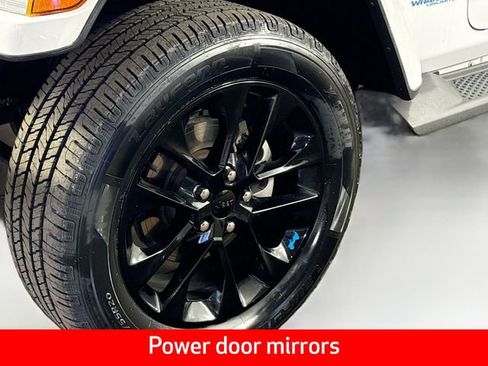 Used 2022 Jeep Wrangler Unlimited Sahara w/ Cold Weather Group image 20