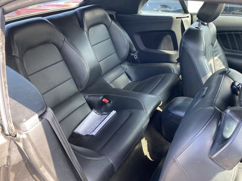 Used 2018 Ford Mustang Premium image 12