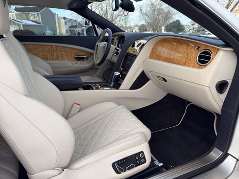 Used 2017 Bentley Continental GT image 20