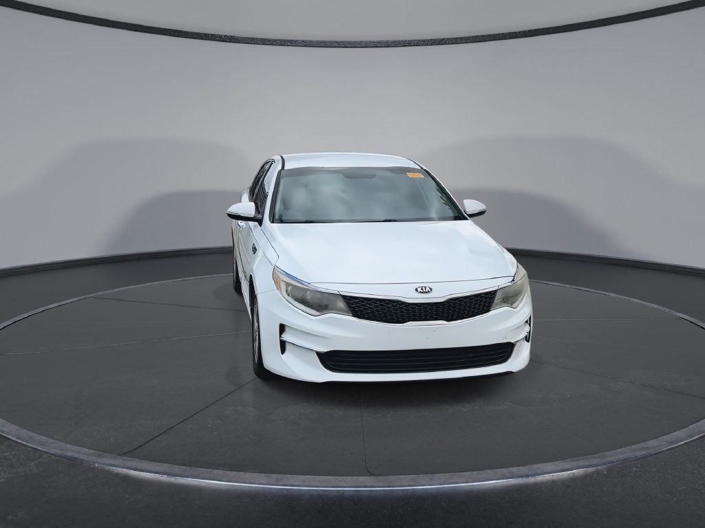 Used 2018 Kia Optima LX w/ Convenience Package FWD image 3