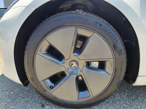 Used 2023 Tesla Model 3 Standard Range RWD image 32