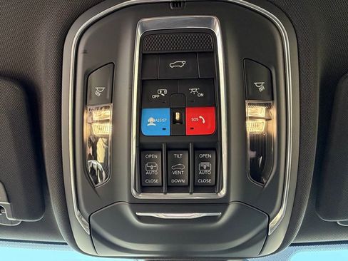 New 2026 Jeep Grand Cherokee Limited image 25