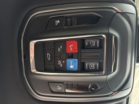 New 2025 Jeep Grand Cherokee L Altitude image 59