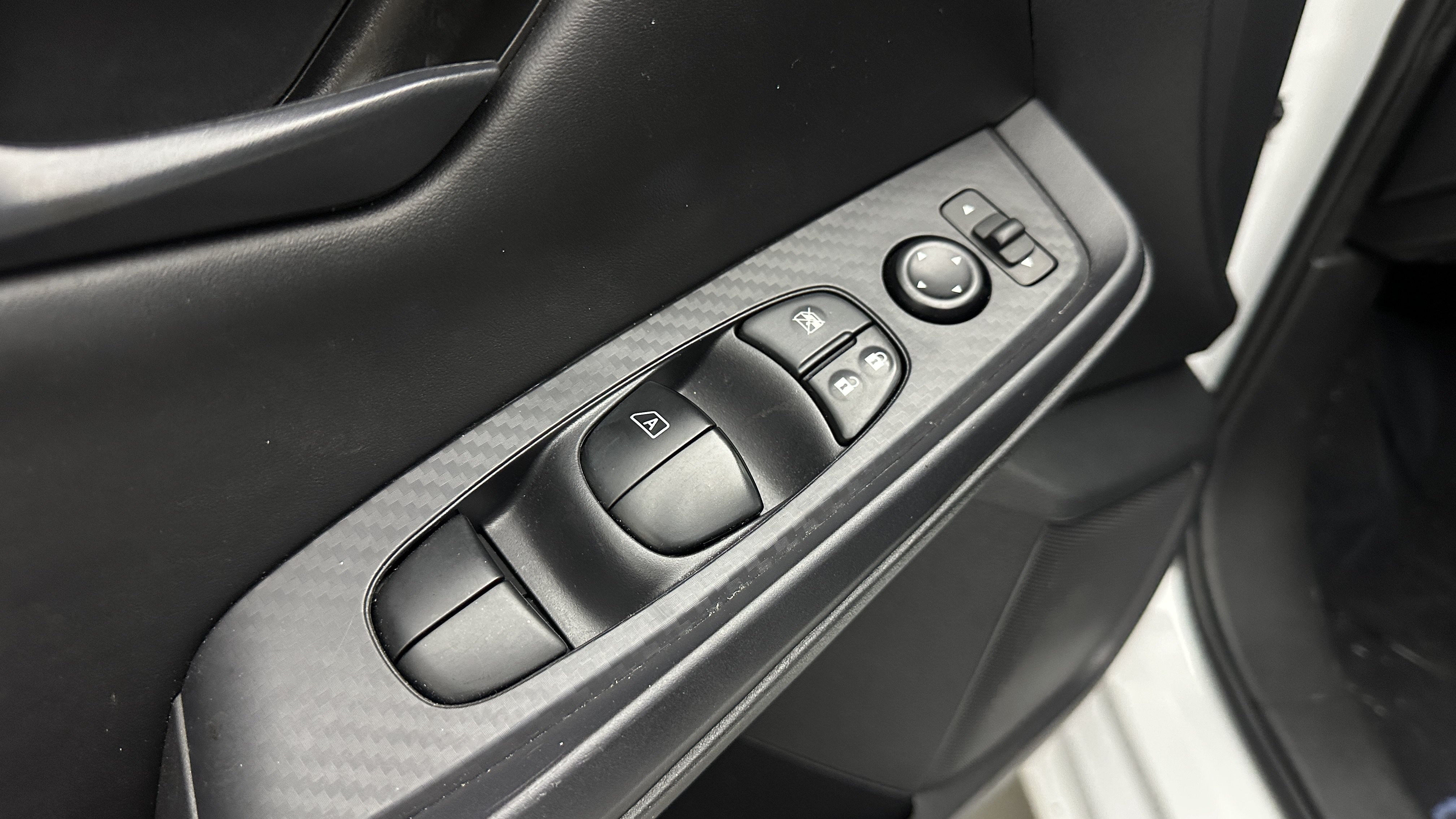 Used 2024 Nissan Sentra S w/ Lighting Package FWD image 12