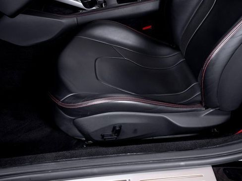 Used 2020 Ferrari Portofino image 23