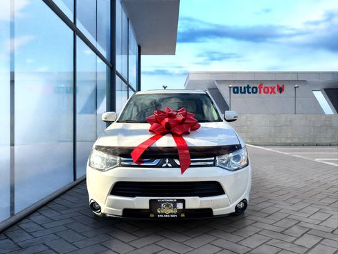 Used 2014 Mitsubishi Outlander GT image 2