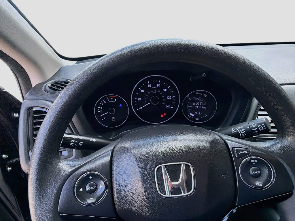 Used 2022 Honda HR-V LX image 11