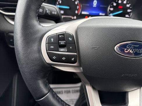 Used 2022 Ford Explorer XLT w/ Equipment Group 202A image 22