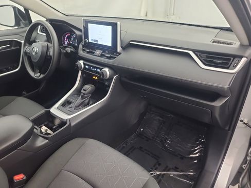 Used 2025 Toyota RAV4 XLE AWD/4WD image 15