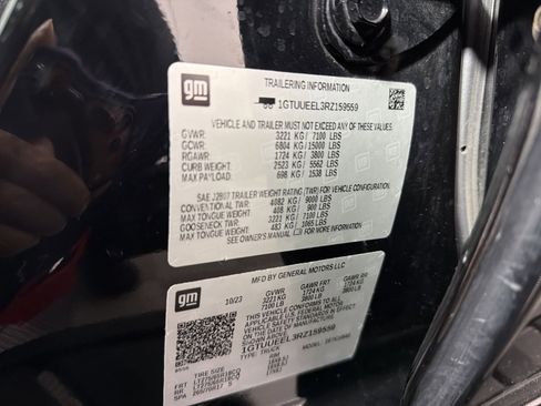 Used 2024 GMC Sierra 1500 AT4 w/ Technology Package image 30