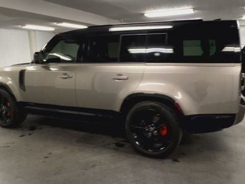 Used 2023 Land Rover Defender 130 X image 6