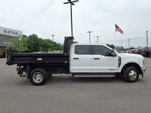 Used 2023 Ford F350 XLT w/ FX4 Off-Road Package image 2